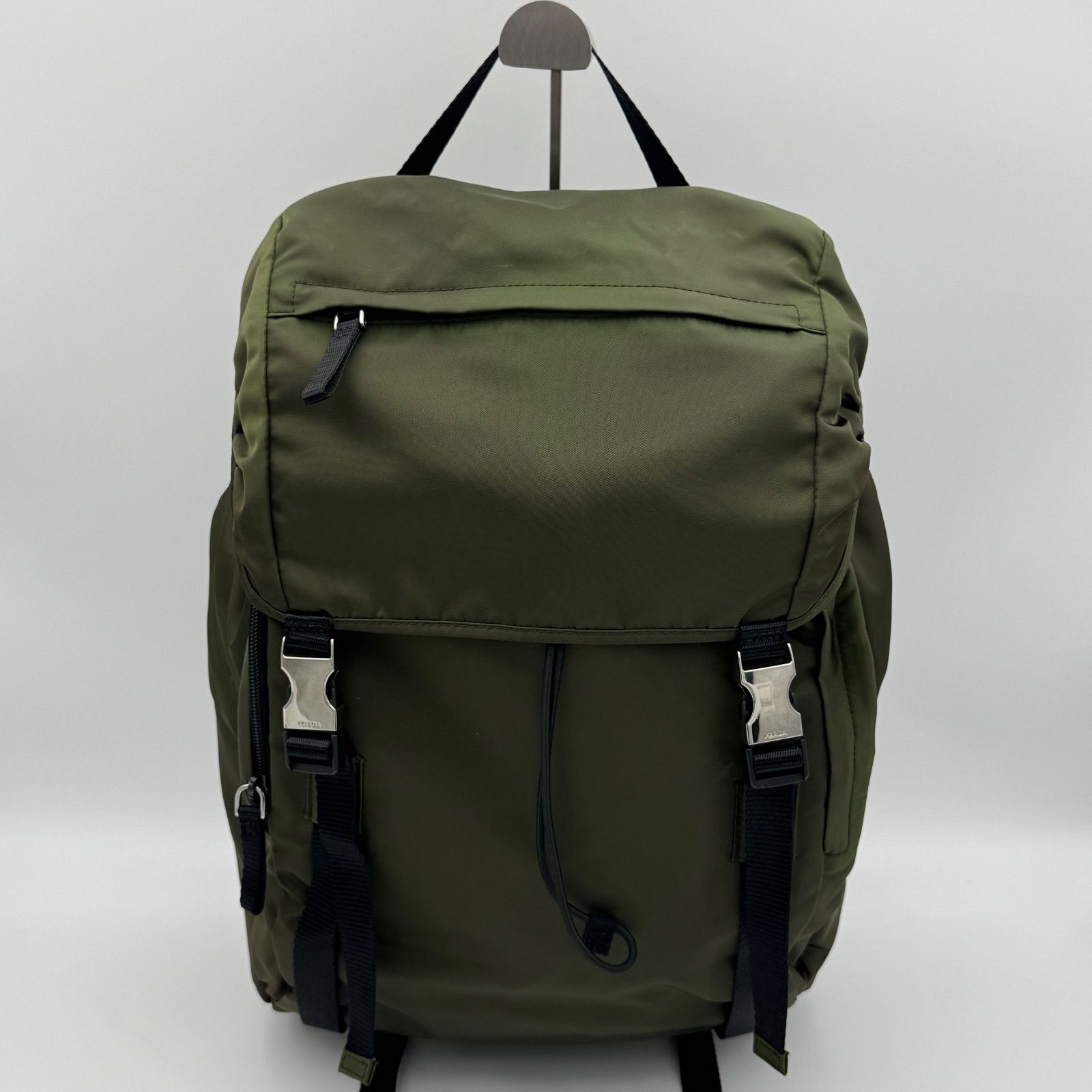 美品】プラダ リュック ナイロン グリーン 三角 プレート A4可 