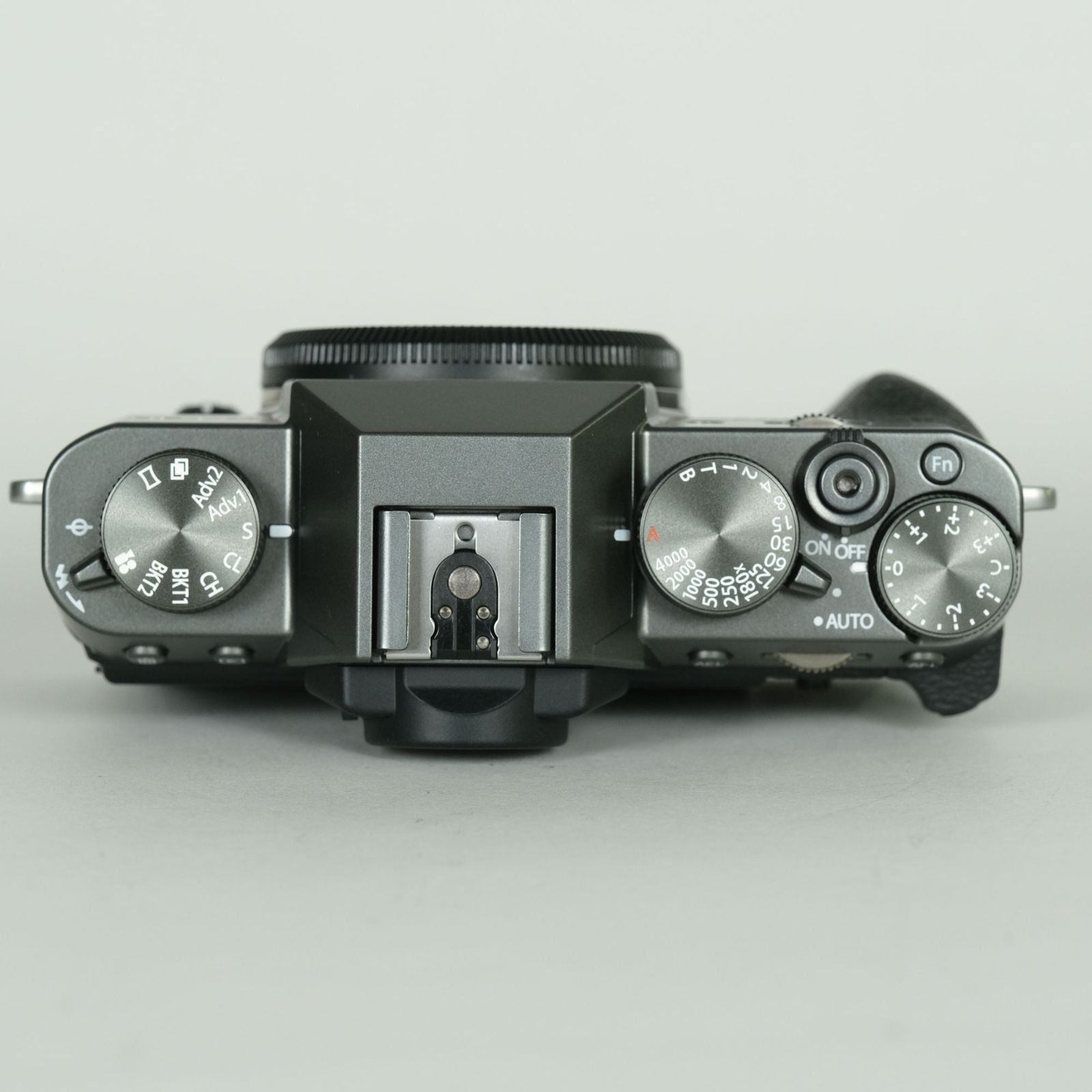 新品同様 | シャッター数30回] FUJIFILM X-T30 [ボディ チャコール