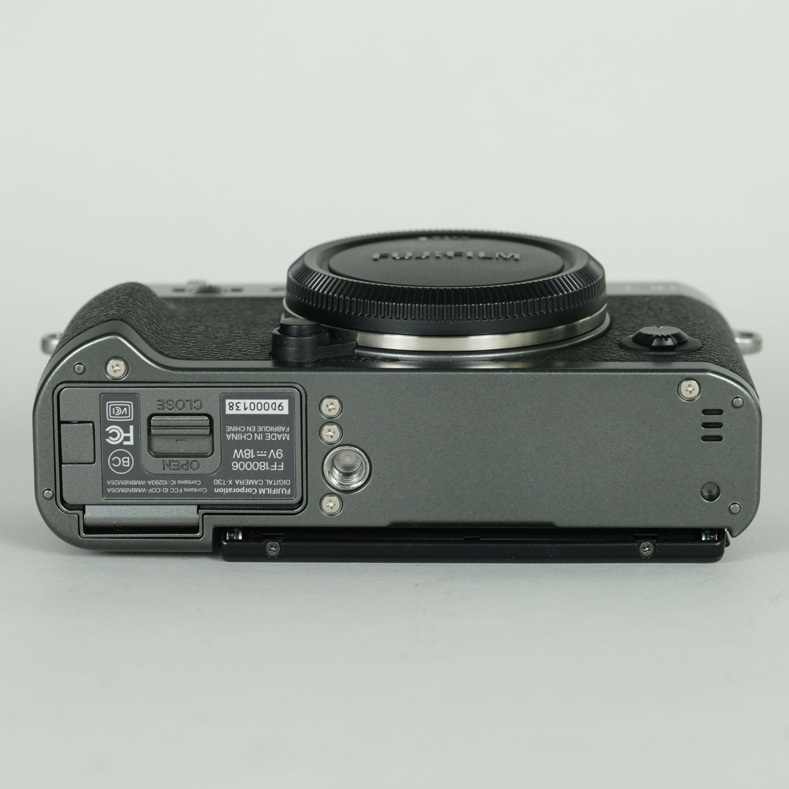 新品同様 | シャッター数30回] FUJIFILM X-T30 [ボディ チャコール