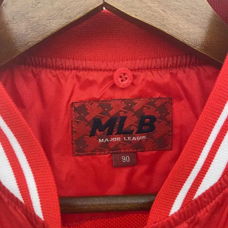 MLB ボストン レッドソックス レトロ ウィンドブレーカー スタジャン