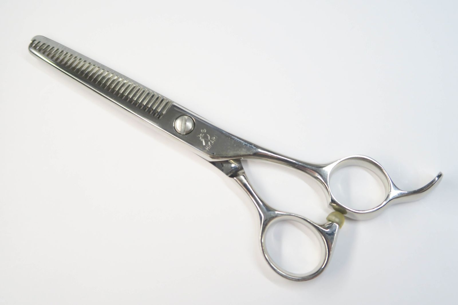 Cランク【光シザー HIKARI ヒカリ】 6032 セニング 美容師・理容師 5.8