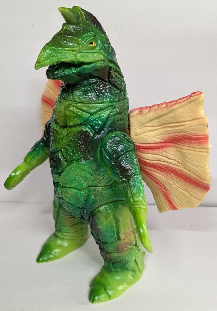 ベアモデル　ドラコ　黄緑色成型　怪獣コレクション ソフビ 円谷プロ ベアモデル オール怪獣コレクション ドラコ 黄緑色成型 - メルカリ
