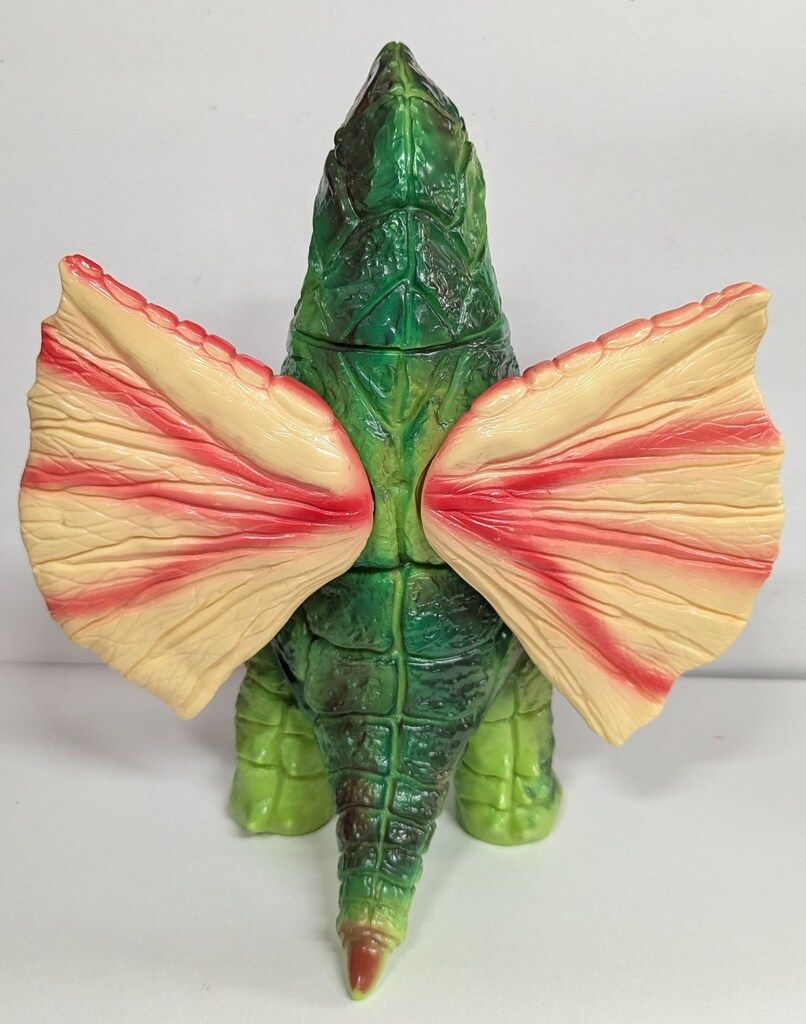 ベアモデル オール怪獣コレクション ドラコ 黄緑色成型 - メルカリ