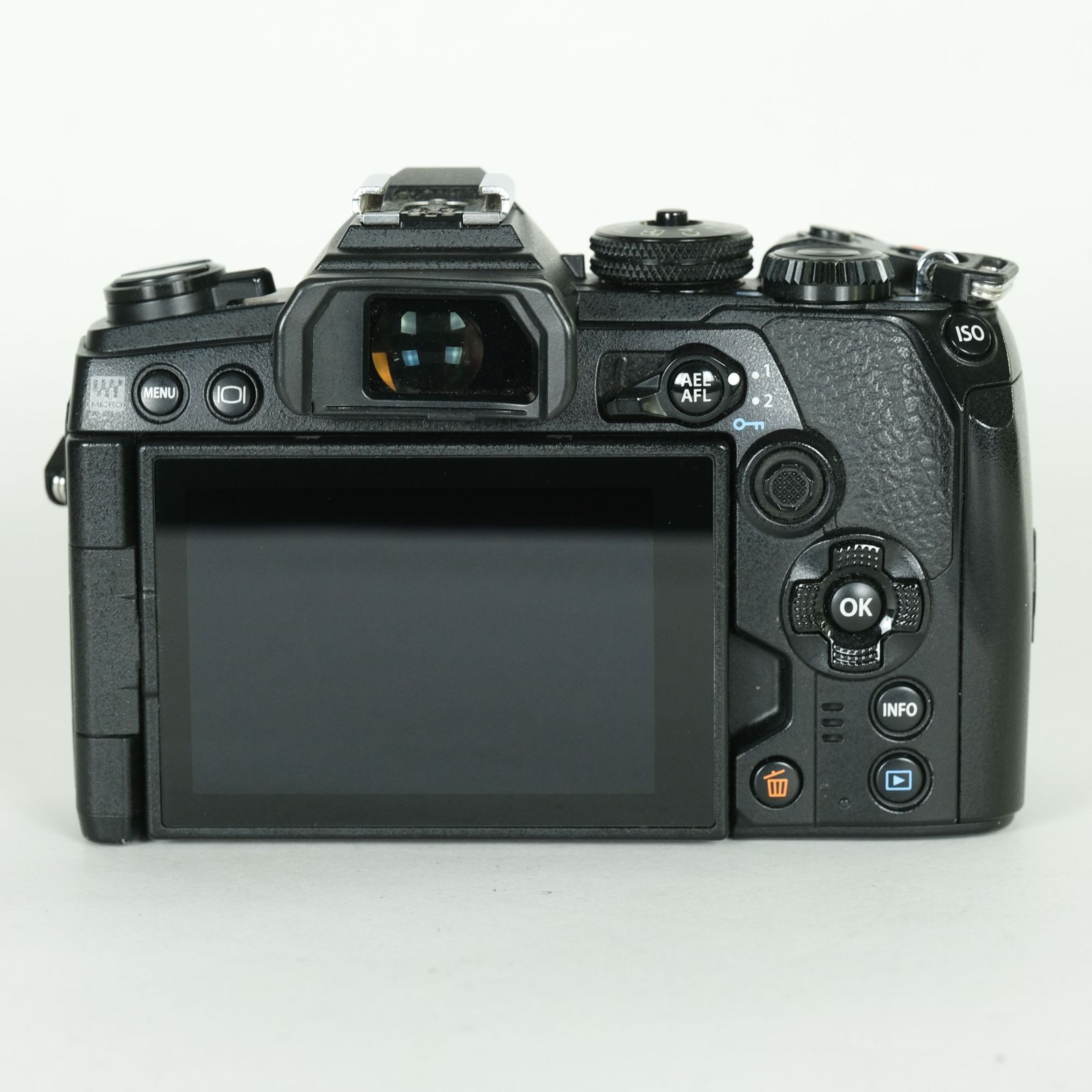 良品 | シャッター数101,850回] OLYMPUS OM-D E-M1 Mark III [ボディ