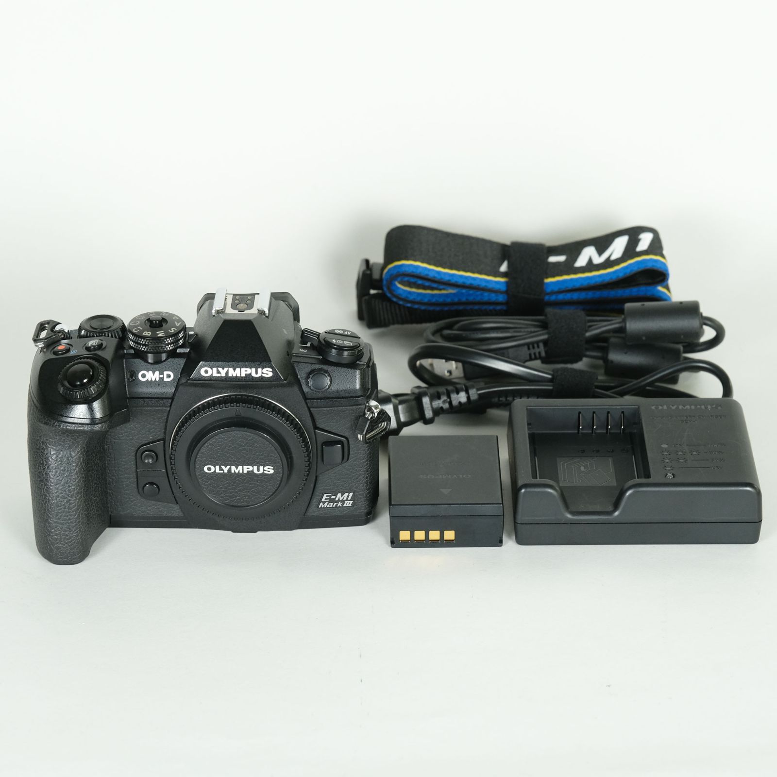 良品 | シャッター数101,850回] OLYMPUS OM-D E-M1 Mark III [ボディ