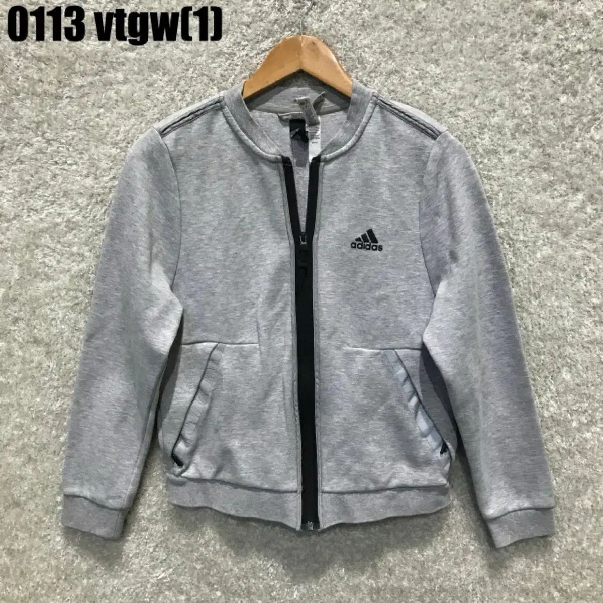 アディダス グレー トラックジャケット XS - メルカリ