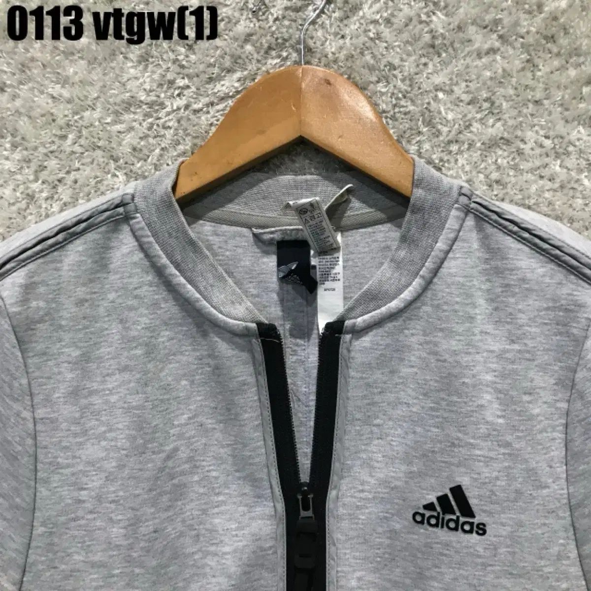 adidas グレー系 トラックジャケット　2XS 楽天市場】【公式】アディダス adidas 返品可 ライフスタイル ベロア