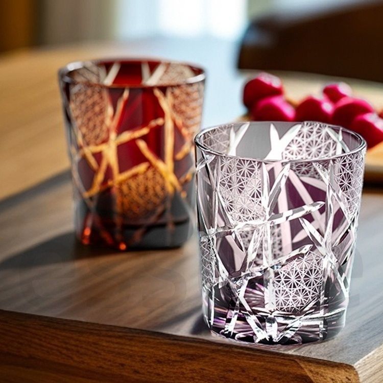  江戸切子 手彫り ウイスキーグラス 水晶ガラス ビールカップ 250 ml 320 g 洋酒杯 和風 レトロ プレゼント 木箱入り 稲妻模様琥珀ブルー コップ グラス コップ グラス 酒器