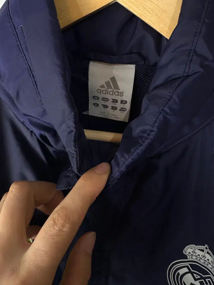 アディダス レアルマドリード ウィンドブレーカー - メルカリ