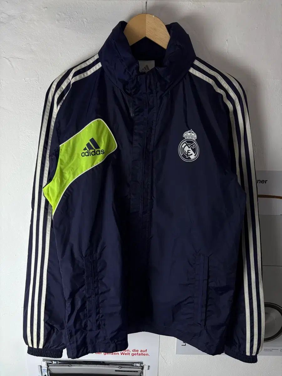 アディダス レアルマドリード ウィンドブレーカー - メルカリ
