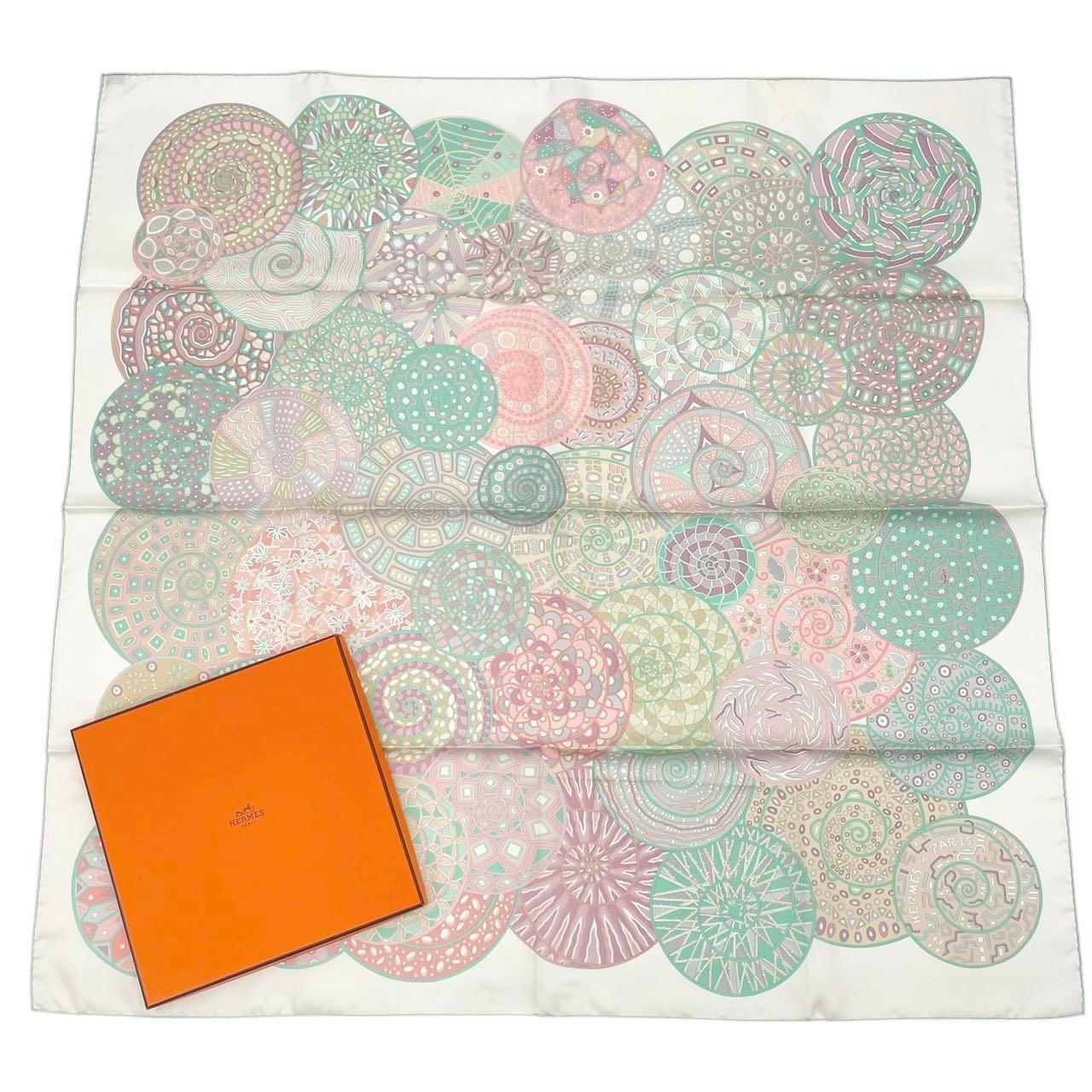 新品同様 HERMES エルメス スカーフ シルク カレ90 Reves d Escargots