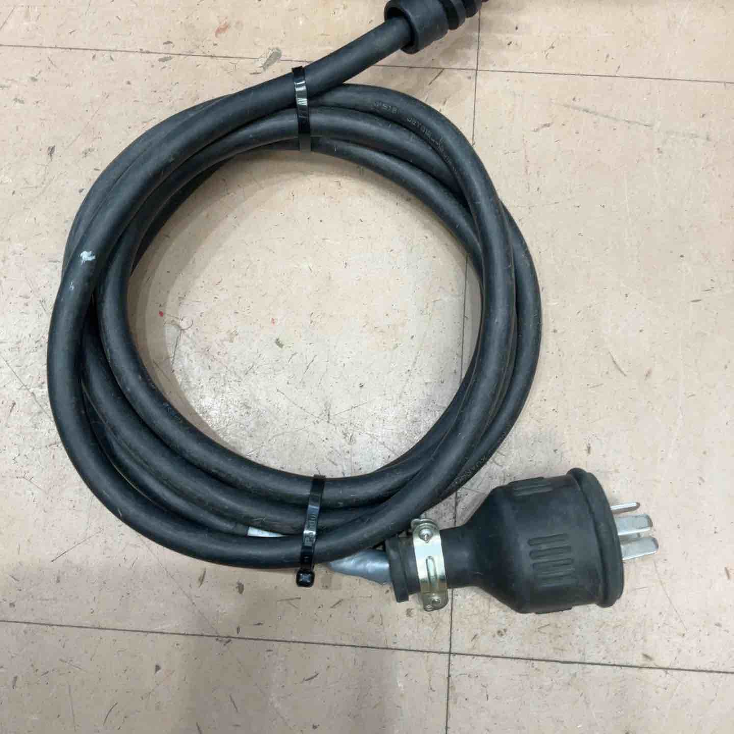 育良精機 インバーターライトアーク溶接機 ISK-LS200S【草加店