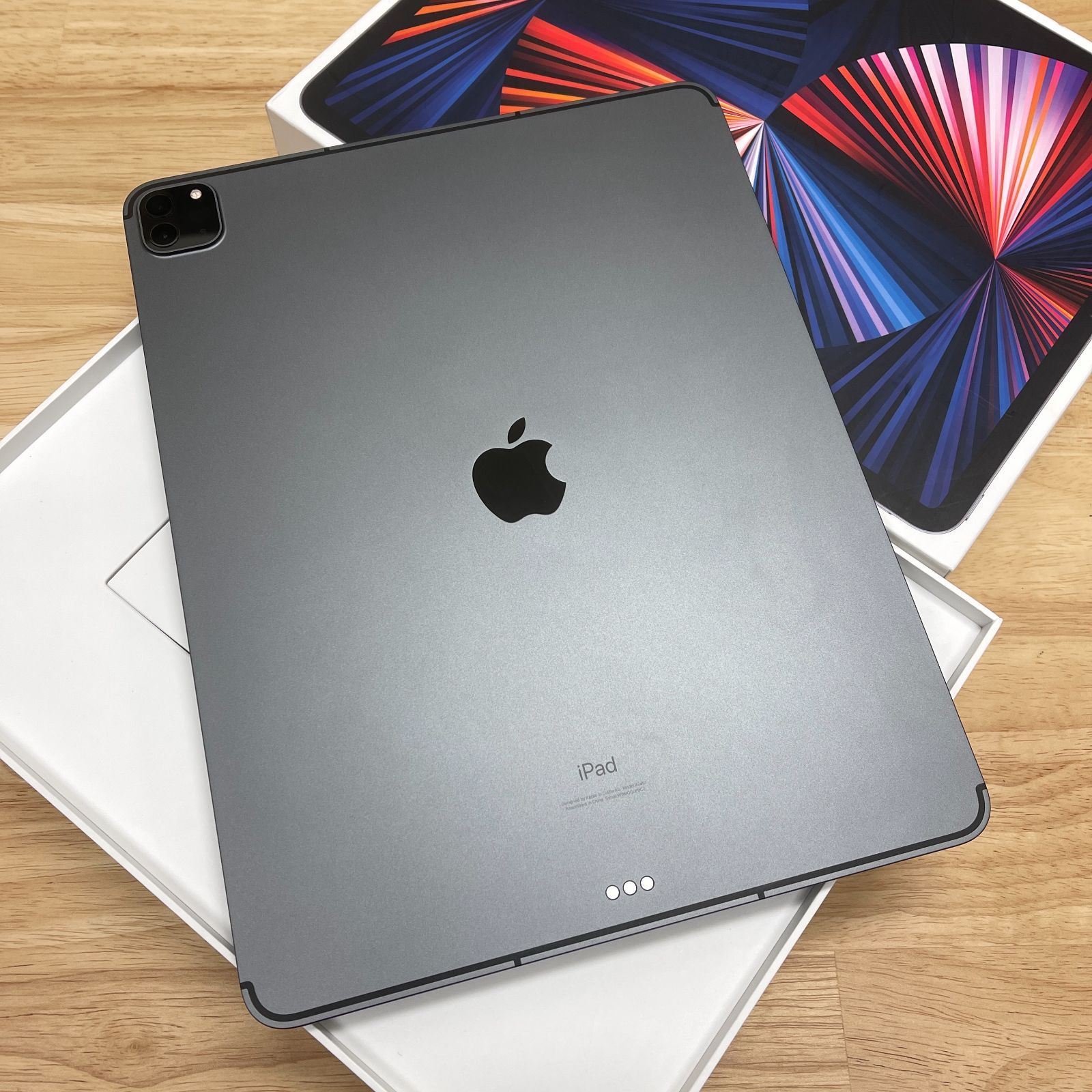 iPad Pro 12.9インチ M1チップ スペースグレー 256GB WiFi + Cellular