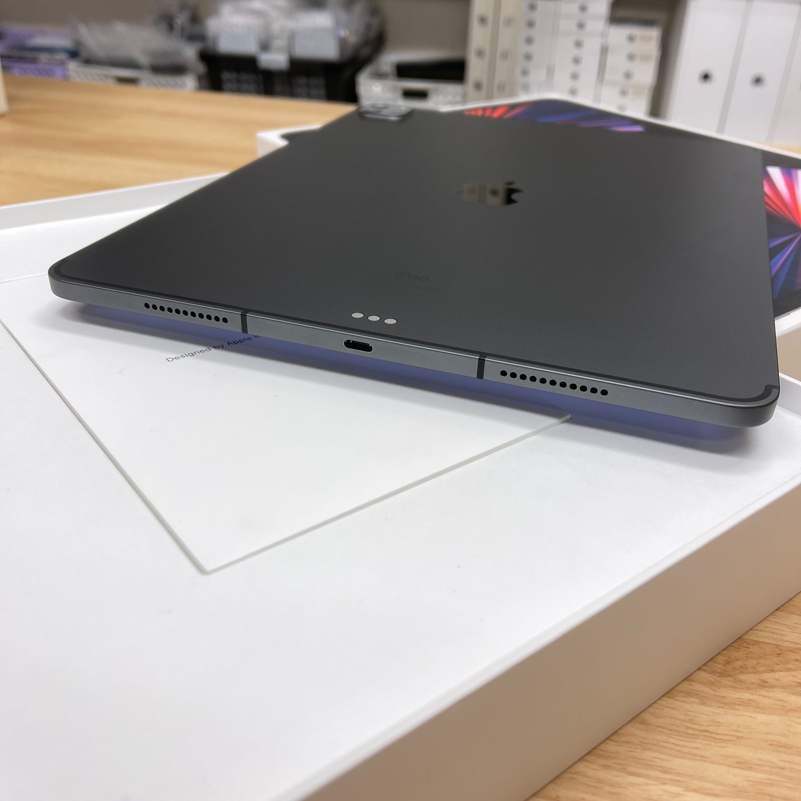 iPad Pro 12.9インチ M1チップ スペースグレー 256GB WiFi + Cellular