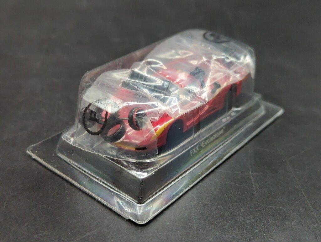 京商 1/64フェラーリ ミニカーコレクション11 FXX Evoluzione(レッド