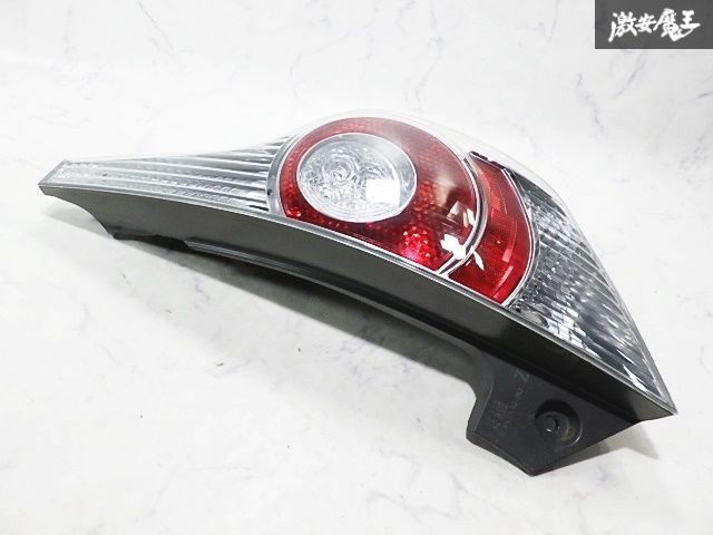 ☆LED点灯OK☆ トヨタ 純正 NHP10 アクア 前期 テールライト レンズ 右