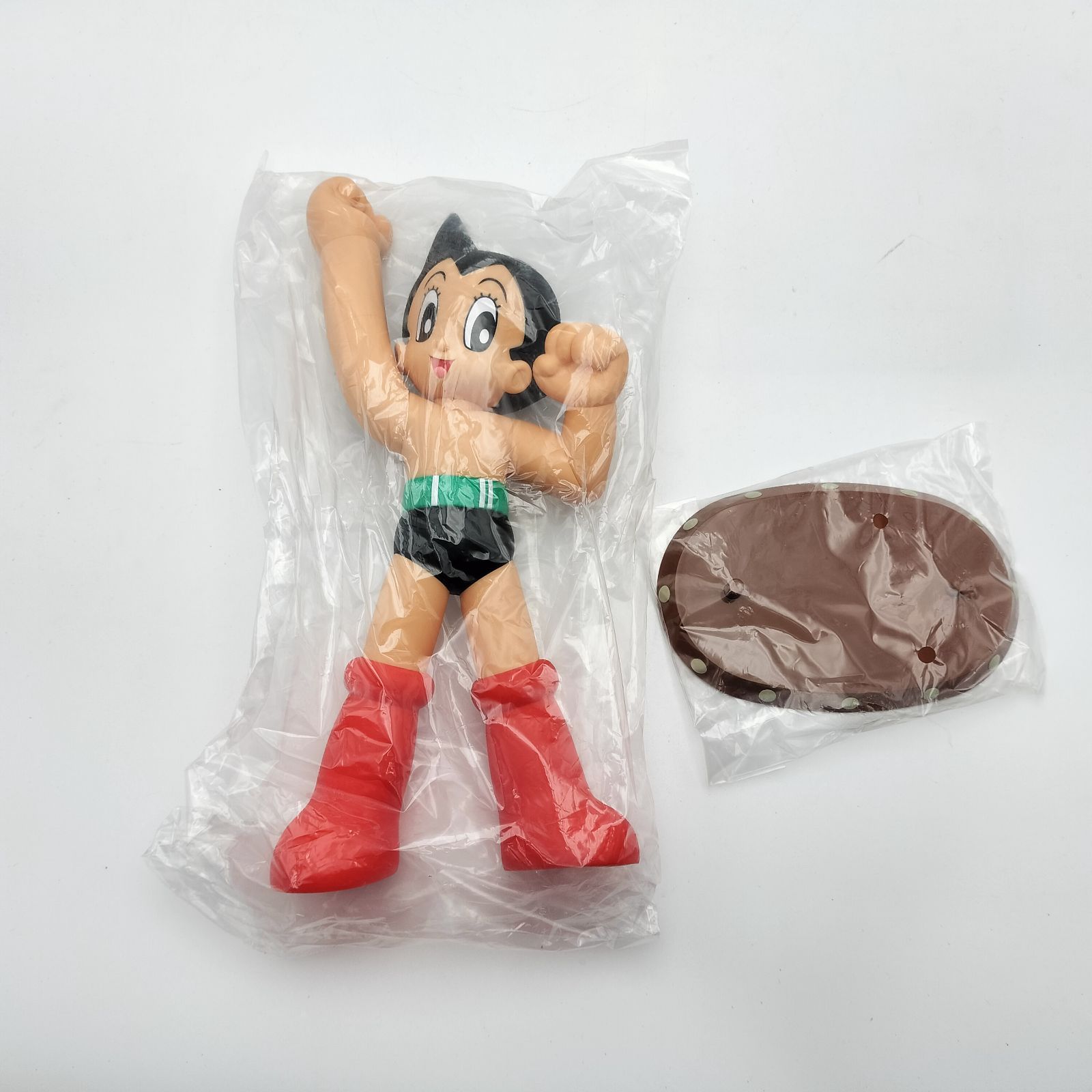 希少・未使用】鉄腕アトム 35cm ビッグサイズ ソフビフィギュア 2003年