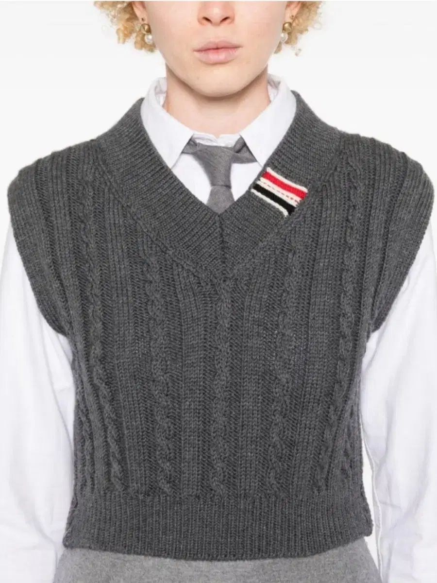 トム・ブラウン ケーブル ニット ベスト グレー - メルカリ