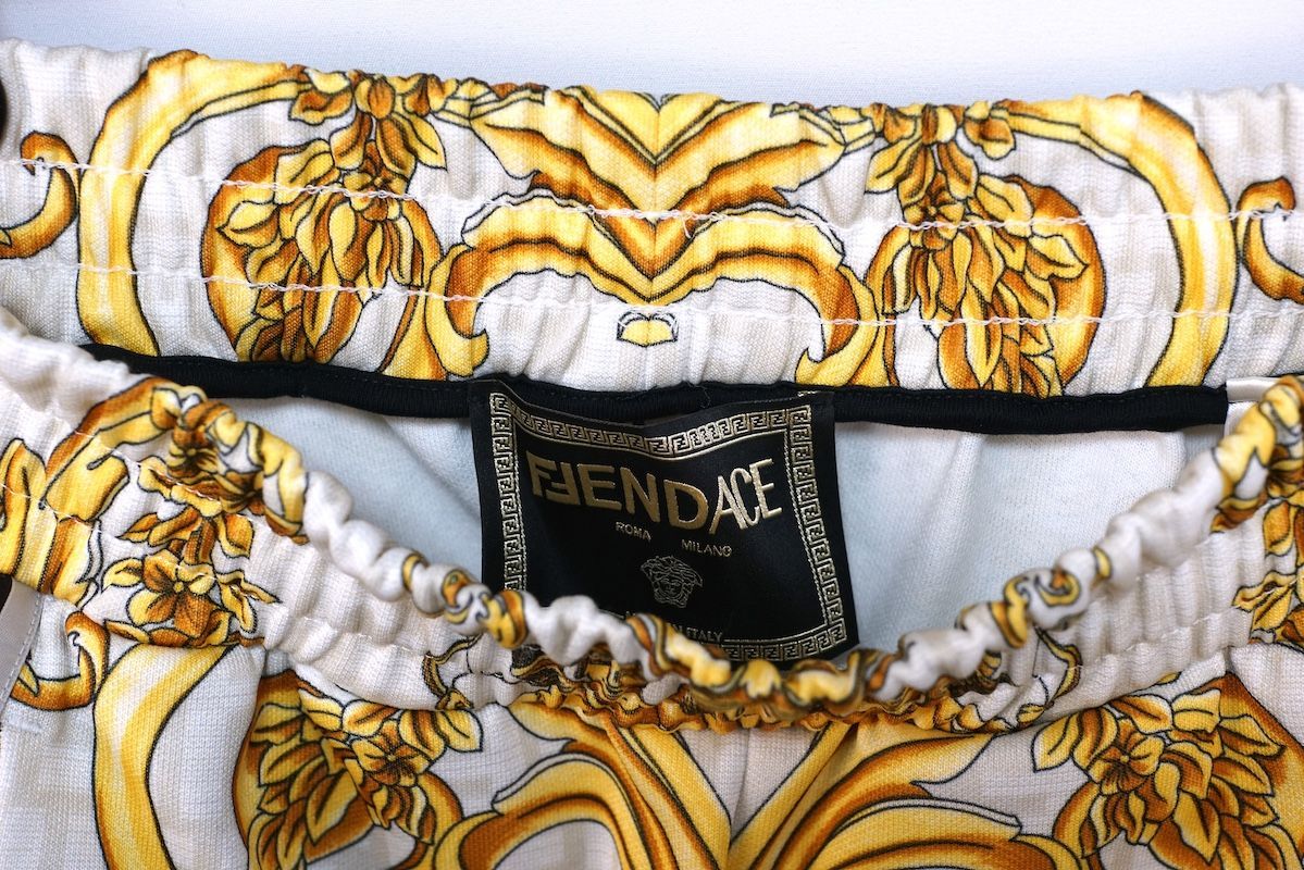 FENDACE フェンダーチェ FENDI フェンディ VERSACE ヴェルサーチ