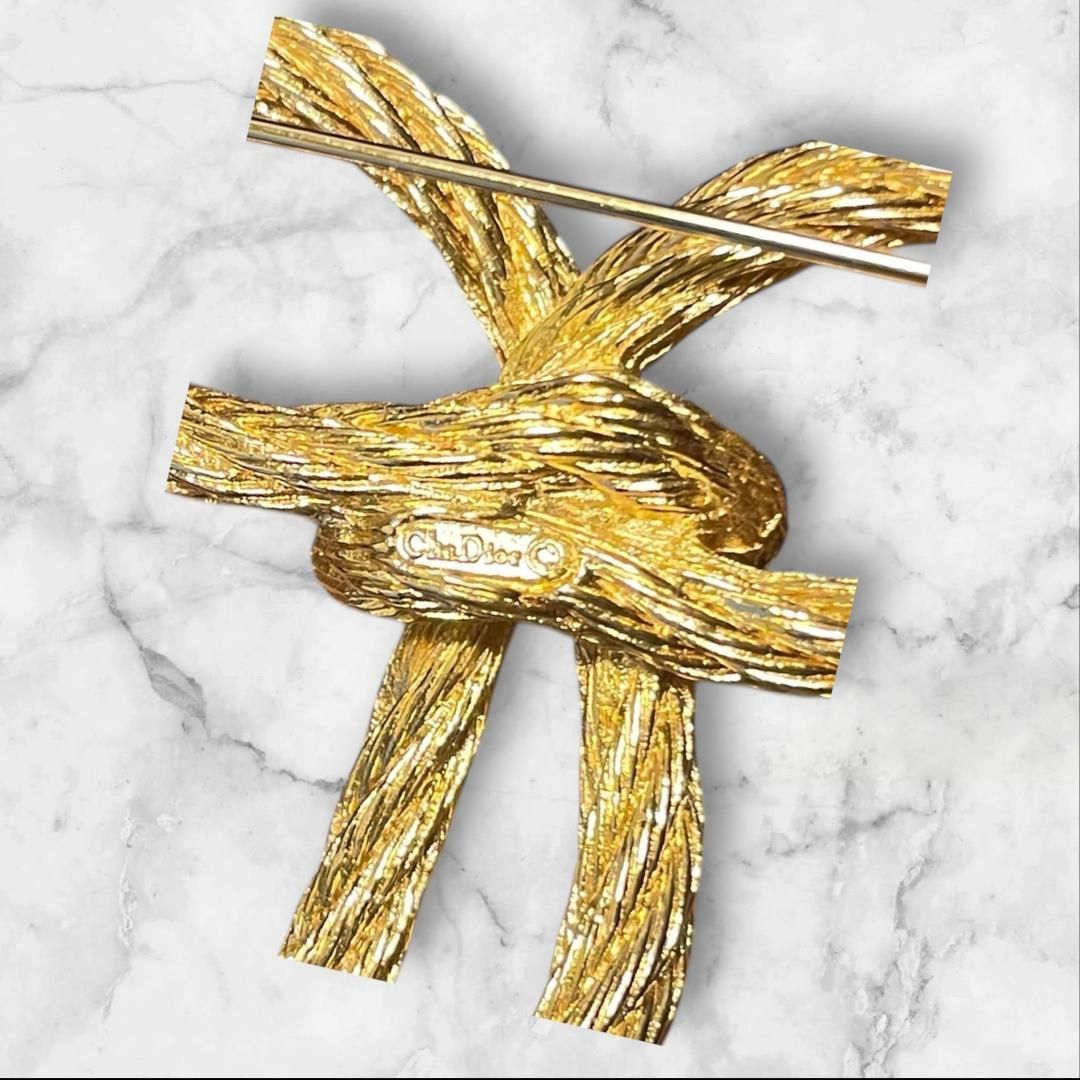 Christian Dior　ディオール　ブローチ リボン オーバル　ゴールド Christian Dior ディオール ブローチ リボン オーバル ゴールド