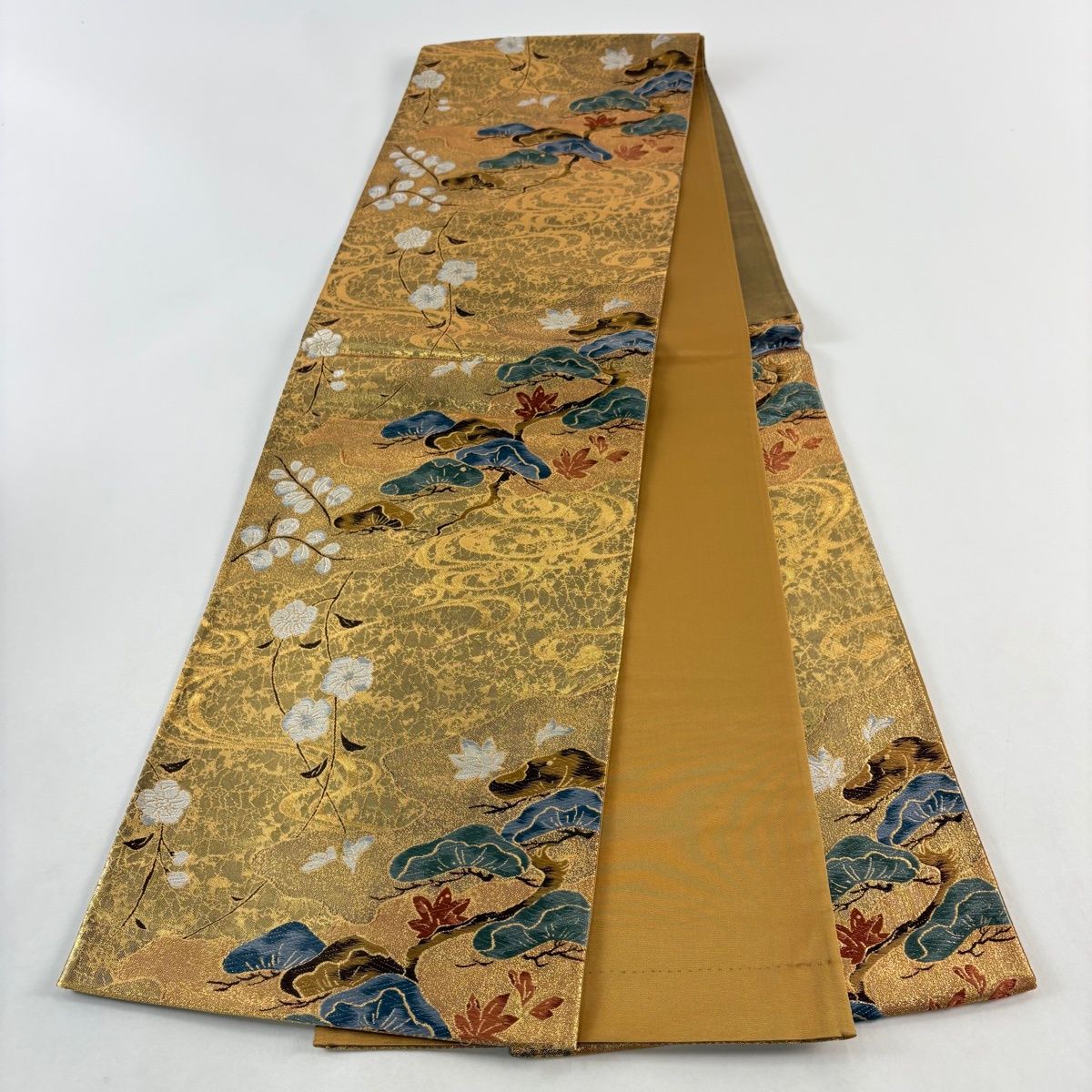 【美品】袋帯　蘇州刺繍　松の木松ぼっくり　 金箔地　六通　柔らかめ 美品】袋帯 蘇州刺繍 松の木松ぼっくり 金箔地 六通 柔らかめ 【公式通販】