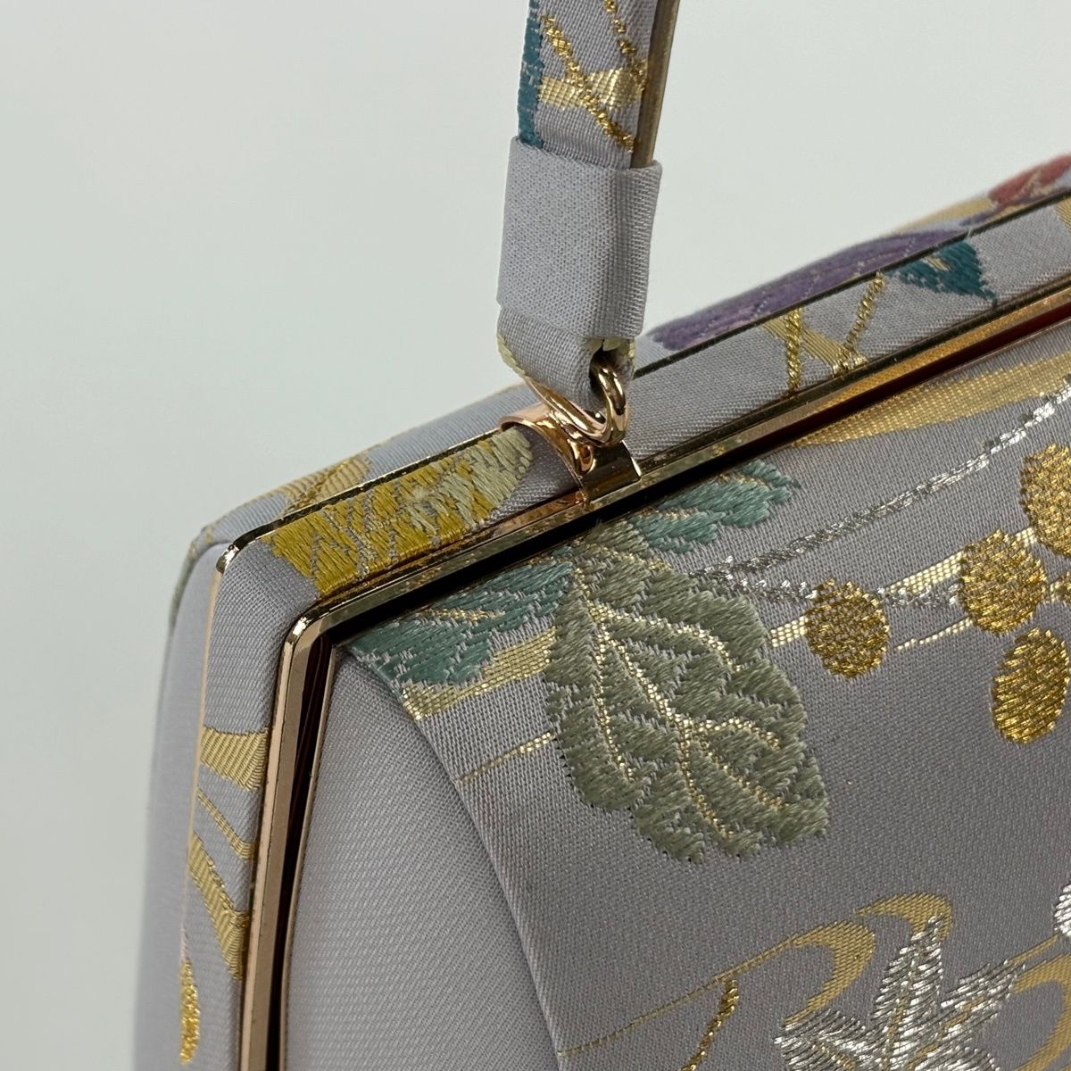 美品】 和装バッグ 優品 フォーマル 草花 流水 金銀糸 箔 灰色 和装 