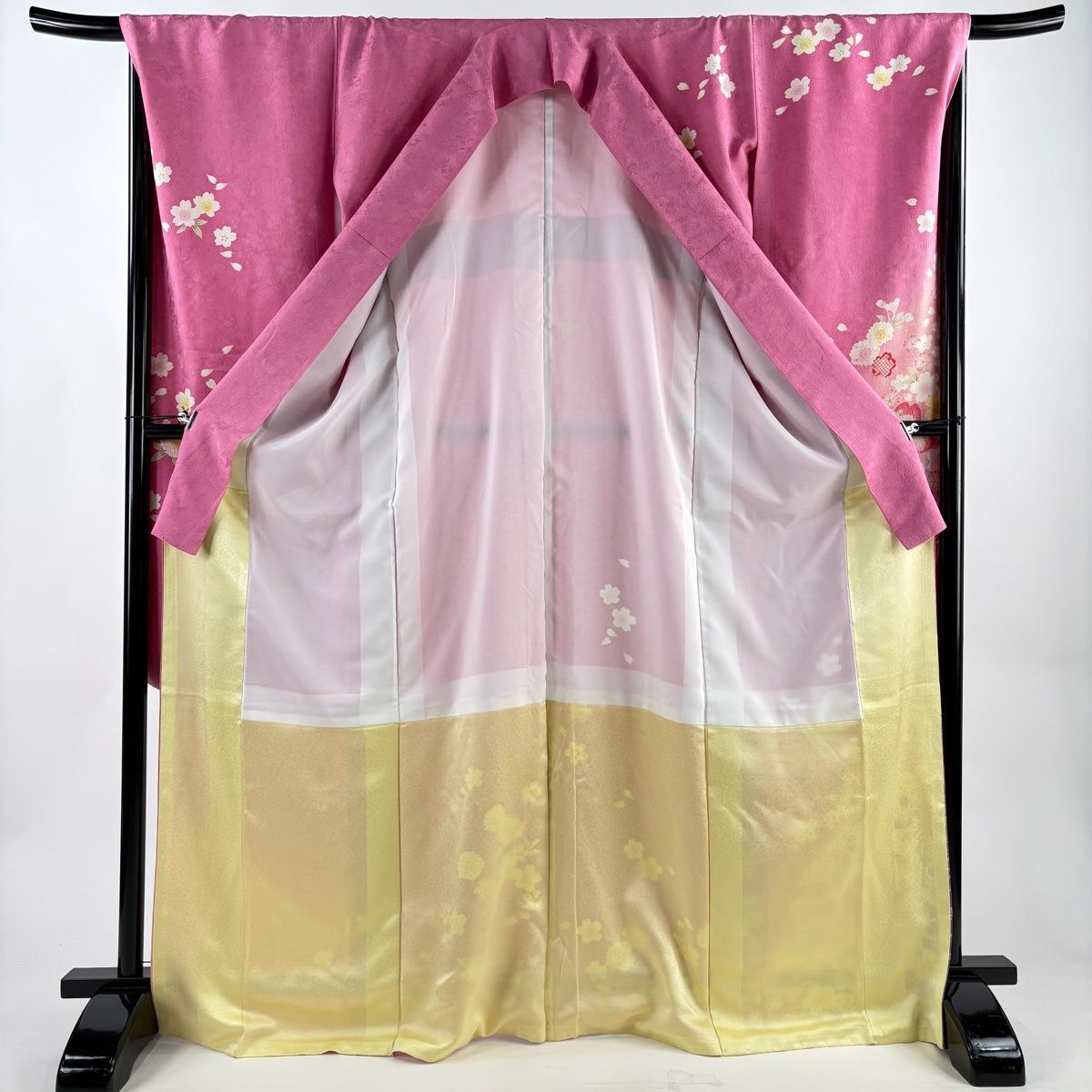 美品】 振袖 身丈170.5cm 裄丈68.5cm L 袷 桜 菊 金彩 ぼかし ピンク