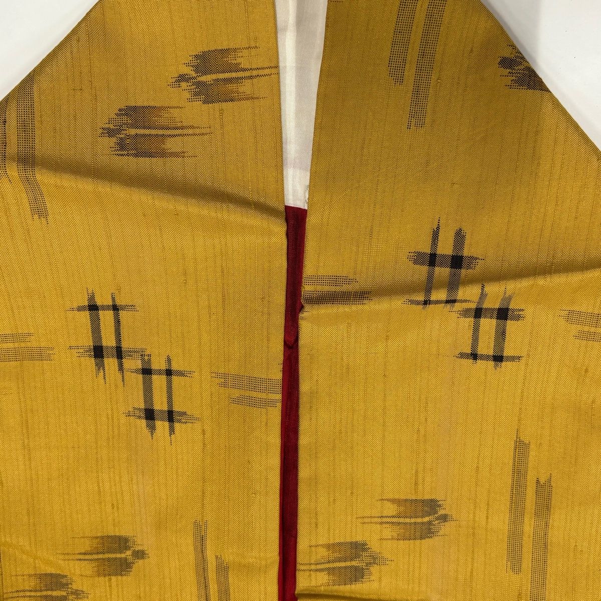 紬 身丈160cm 裄丈64.5cm M 袷 燕 井桁絣 山吹茶色 正絹 名品 【中古