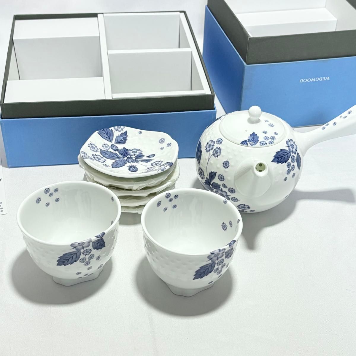 ウェッジウッド WEDGWOOD ストロベリーブルームインディゴ ティーポット 湯呑み 小皿 セット