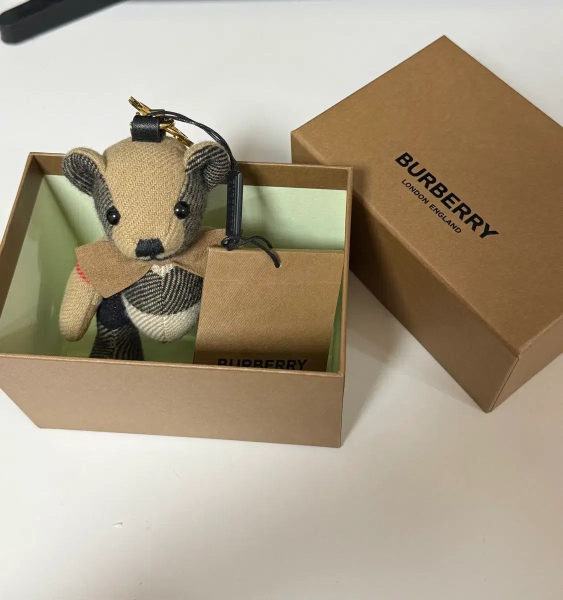 バーバリー トーマス ベア キーホルダー - メルカリ
