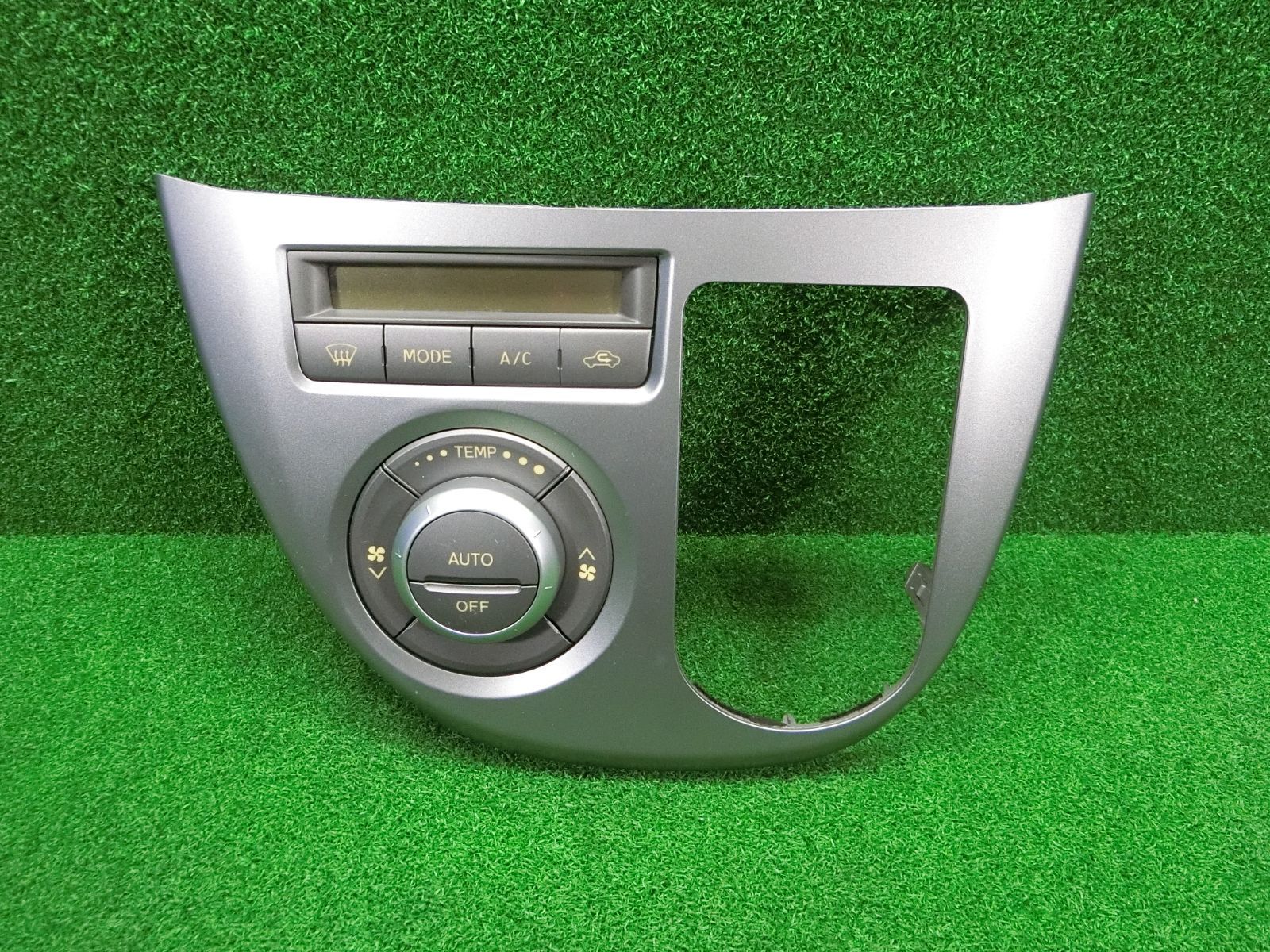 13281] 送料無料 ダイハツ ミラ カスタム L275S エアコンスイッチ