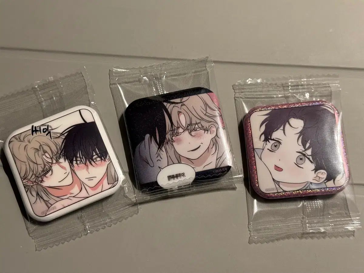 水辺の夜 ポップアップ 缶バッジ 3種 まとめ - メルカリ