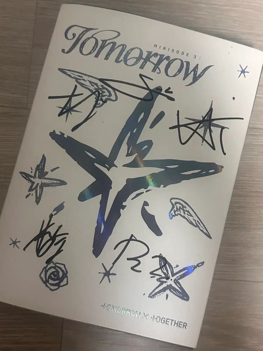 TOMORROW X TOGETHER(TXT) サイン入り アルバム - メルカリ