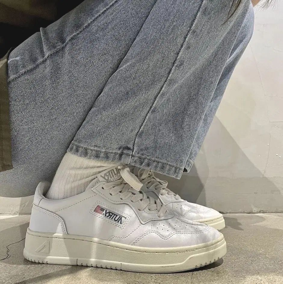 オートリー メダリスト ロー ゴートスキン スニーカー 白 38 - メルカリ