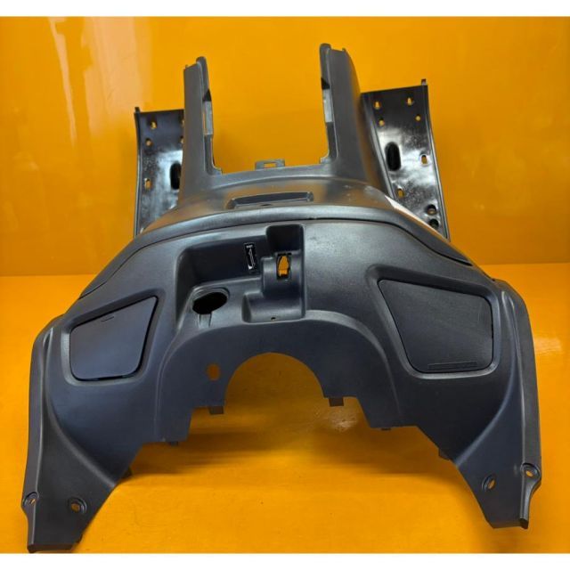 ZC 30729]@スズキ SUZUKI スカイウェイブ250 CJ42A-103 フロントカウル