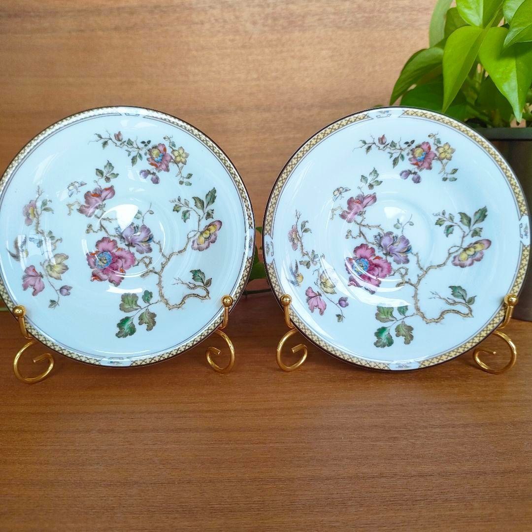 ウェッジウッド スワロー 黒壺 カップ＆ソーサー 2客セット 花柄 廃盤デザイン ボーンチャイナ