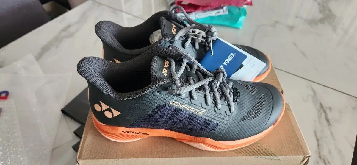 2025年新 YONEX ヨネックス コンフォートZ3 バドミントンシューズ