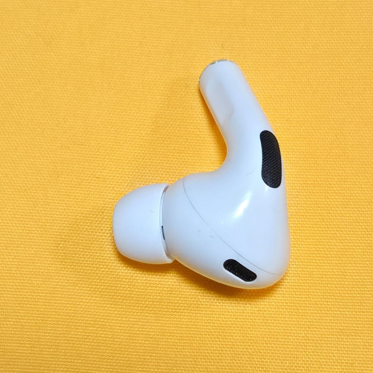 AirPods pro 第二世代 右耳 Lightning ライトニング - メルカリ