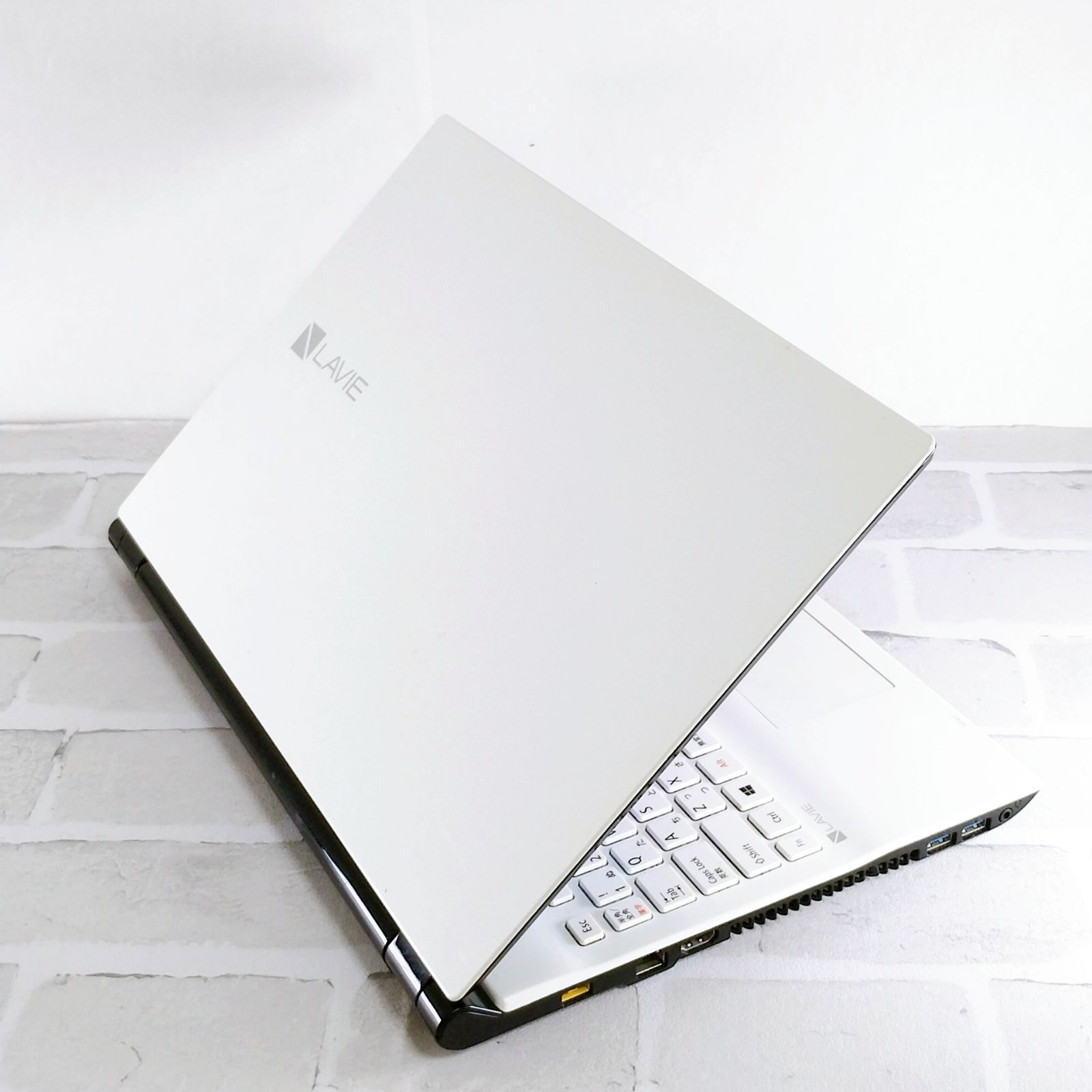 たっぷり1TB 最新Windows11 Blu-ray フルHD15.6インチ NEC Lavie