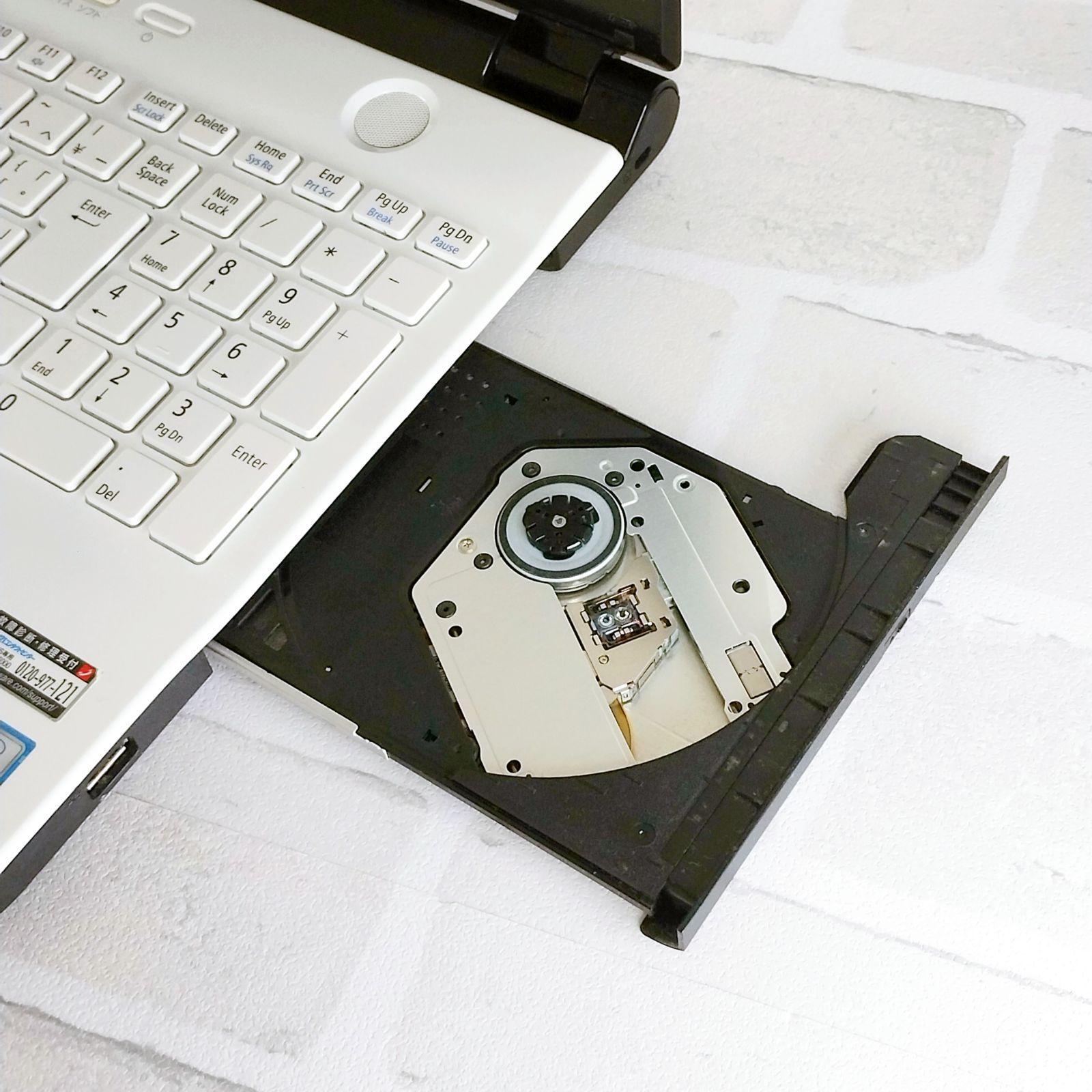 たっぷり1TB 最新Windows11 Blu-ray フルHD15.6インチ NEC Lavie