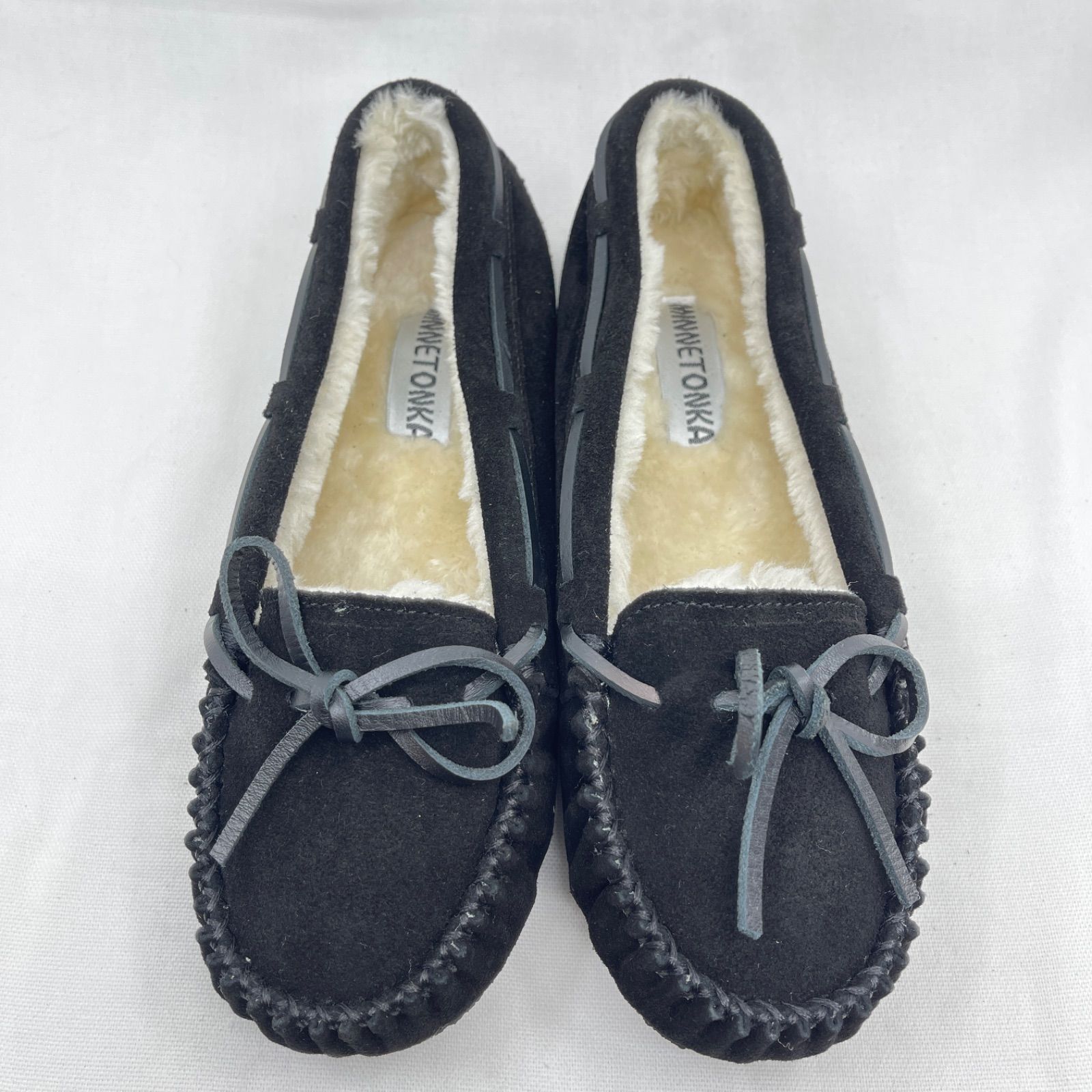 美品 ミネトンカ ボア モカシン 26.0cm ブラック 4010 キャリー