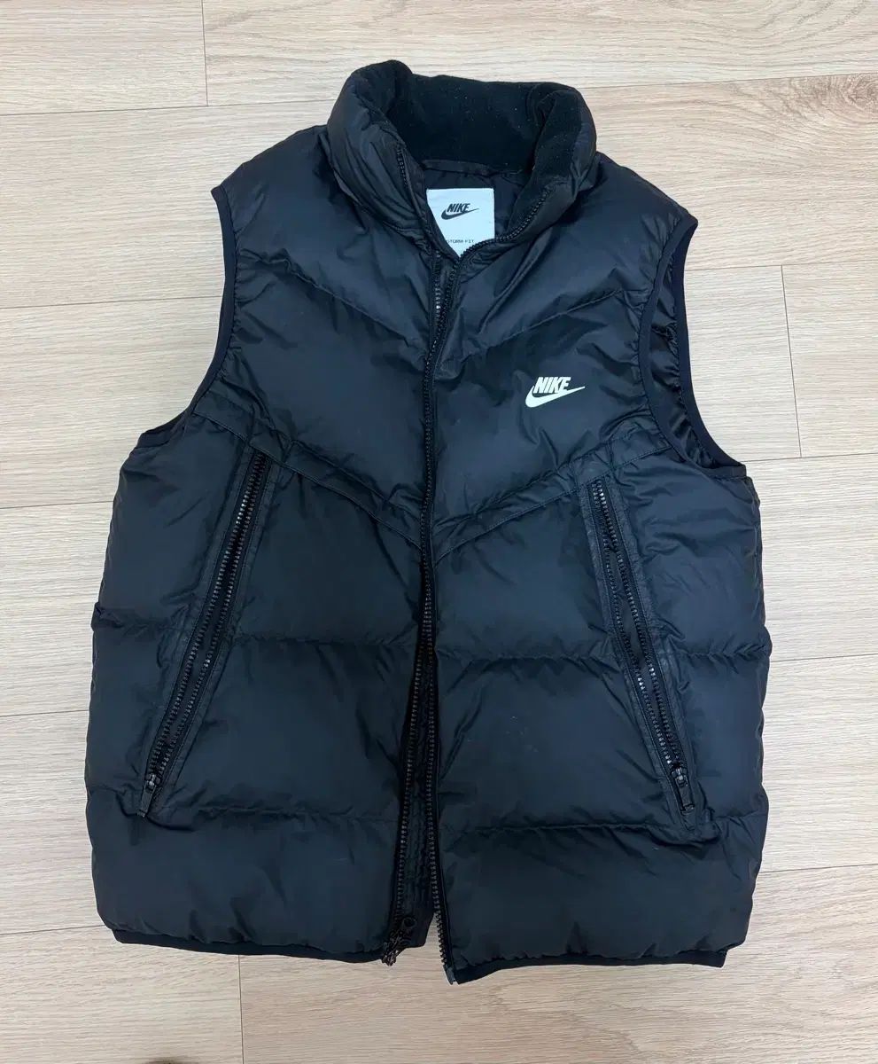 NIKE ナイキ NSW STORM-FIT（ストームフィット） ダウン ダウンベスト