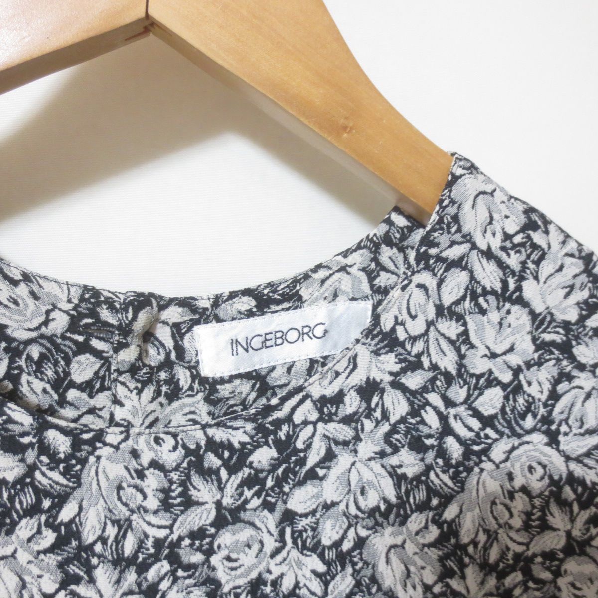 ◇281 INGEBORG インゲボルグ ブラック 花柄 ワンピース ピンクハウス