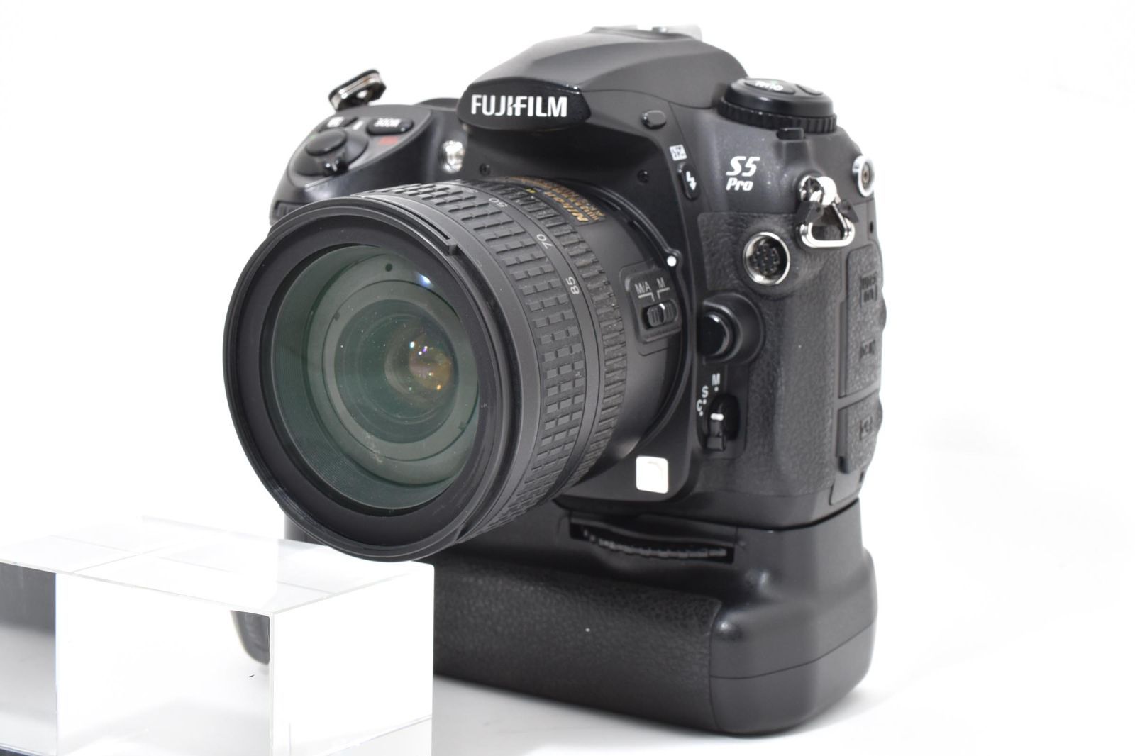 フジフィルム Fujifilm FinePix S5 pro ＋ ニコン Nikon 24-85mm 1:3.5