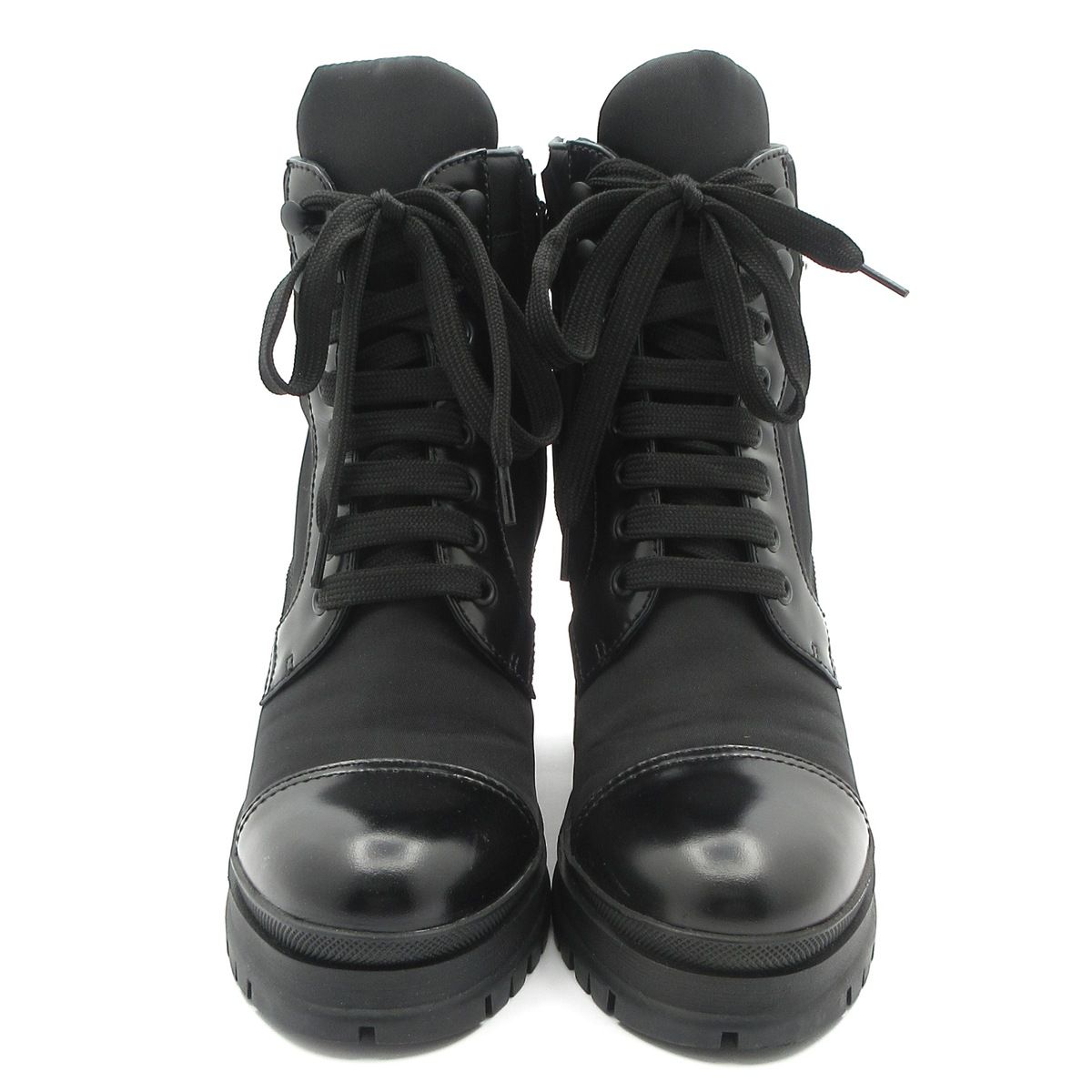 PRADA(プラダ) ショートブーツ 36 1/2美品 - 黒 トライアングルロゴ/Re