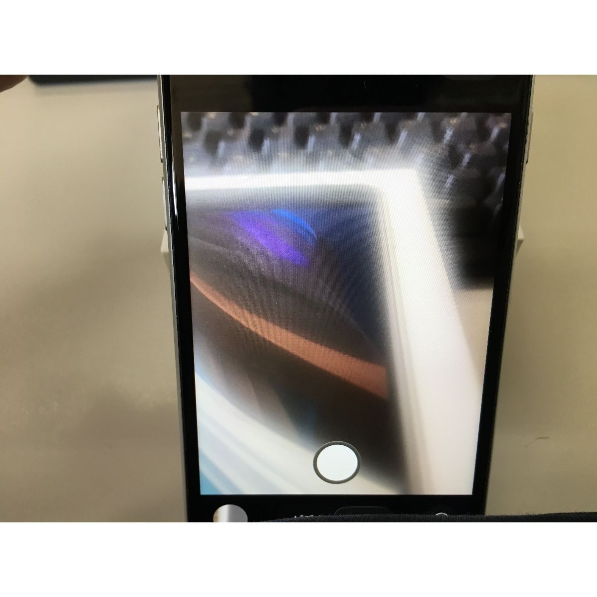 Apple MXD12J/A iPhone SE 128GB ホワイト IMEI 〇 docomo