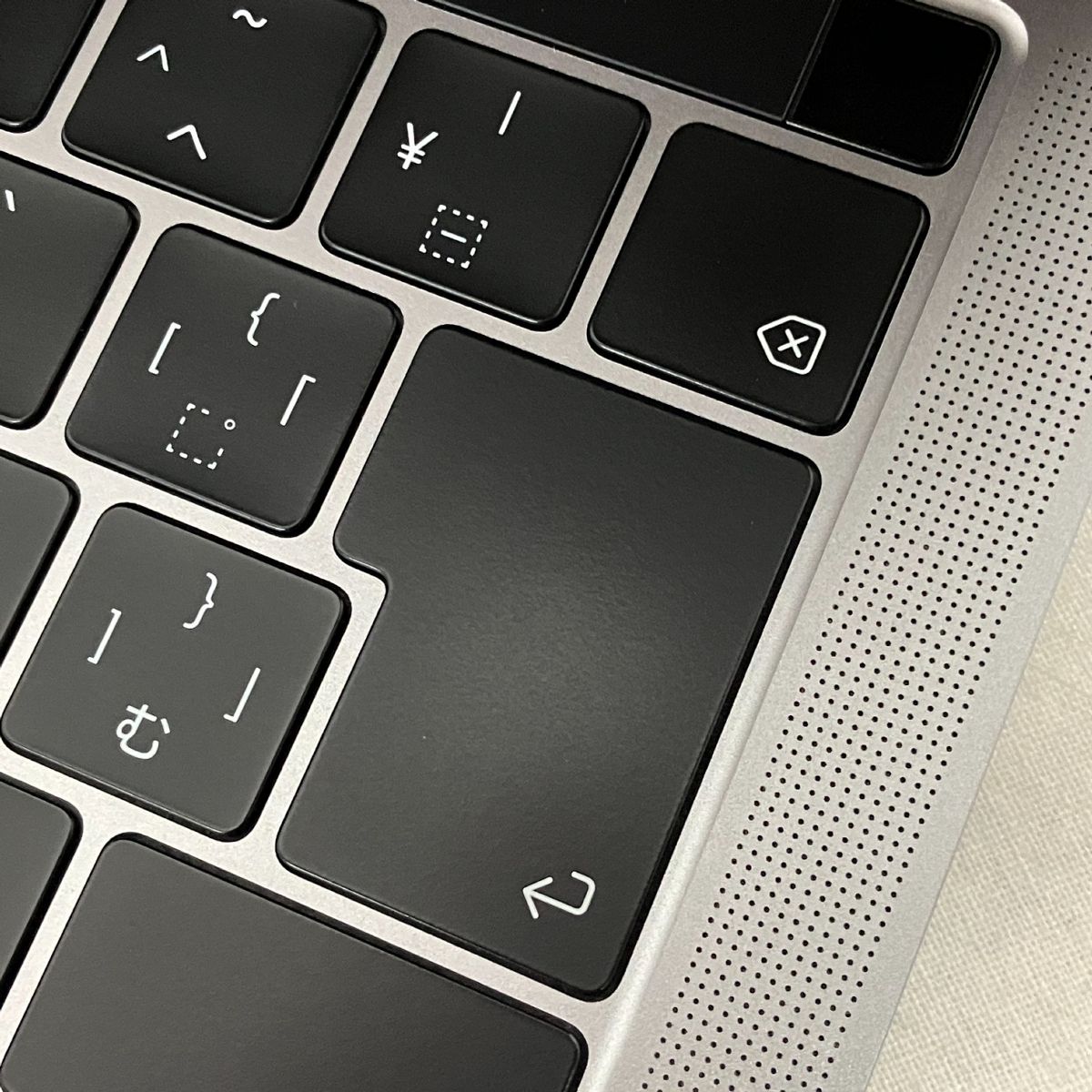 Apple MacBook Pro 13インチ 2018 ノート PC 16GB SSD 512GB Core i7