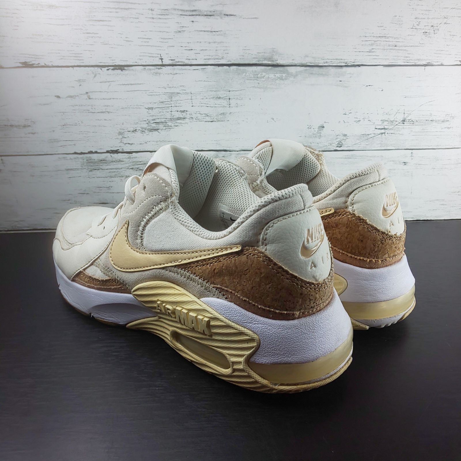 Nike Air Max Excee ナイキ エアマックス エクシー ホワイト ベージュ 