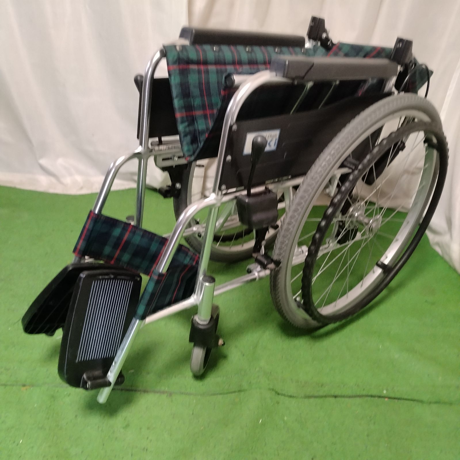 WC-12927) MiKi ミキ MP-43JD 標準タイプ 自走式 自走型 車椅子 車イス