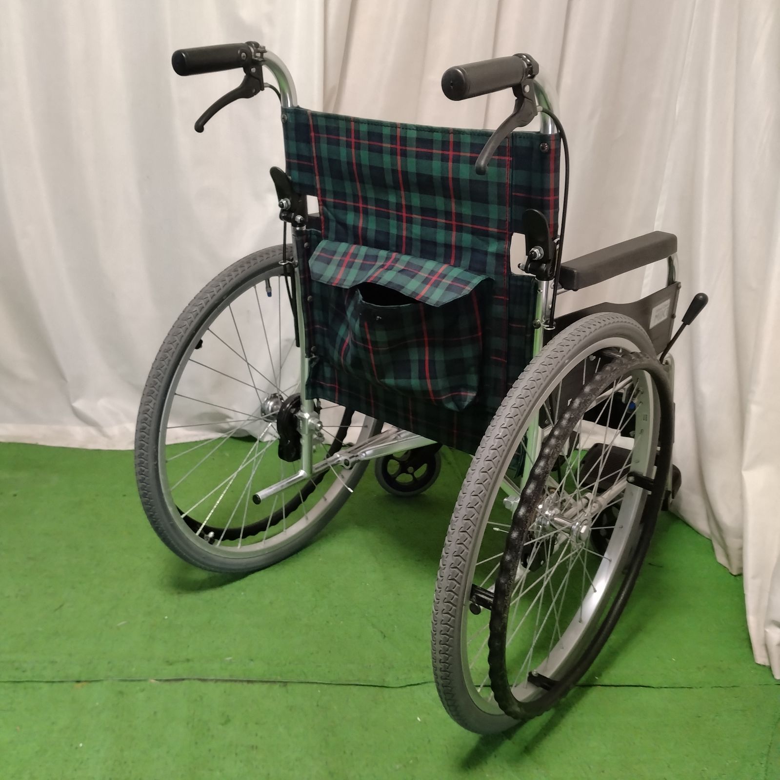 MIKI 車椅子　自走式 MiKi の自走介助兼用車いす【車椅子販売のお店 YUA】